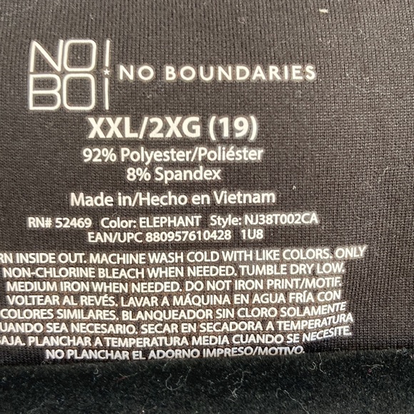 No Boundaries Black T Shirt Lucky Elephant India Inspired V Neck Ladies SZ 2XL - Picture 4 of 5